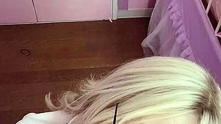Amateur blonde girlfriend homemade blowjob and handjob
