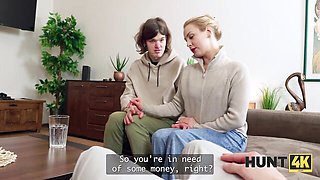 She helps a stranger instead of her boyfriend