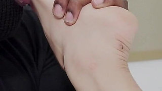 Big Booty Latina Stefania Gives Oily BBC Footjob