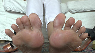 You Crave It Every Day: Sniffing My Feet and Cumming in Your Pants! 2