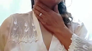 Horny Filipino MILF Morning Seduction