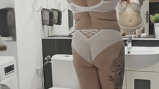 Mommy Changes Her Underwear and Then Goes to Pee.