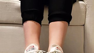 Amateur Foot Fetish Girlfriend Sucks and gives a Footjob