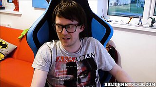 Pin-up Valentina and Big's babysitter action