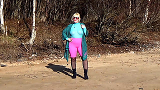 Sexy Outfit for Spring Walk.