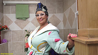 Monsterbreast Granny Fucking Her Hairy Cunt