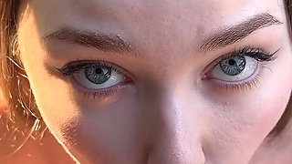 Juicy Brunette with a Big Ass Fucks Herself with a Big Dildo by the Pool