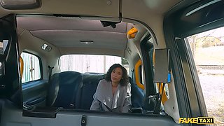 Faux taxi Super Sexy french black babe has cunt nailed by italian stud