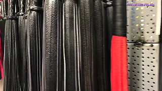 Dominatrix Mistress April - Dungeon entry