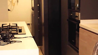 My Girlfriend's Aunt Is a Cougar and Wants Me to Fuck Her While My Girlfriend Is at Work.