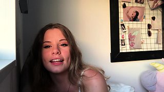 Sexy hottie Anetta Keys enjoys a solo toy masturbation