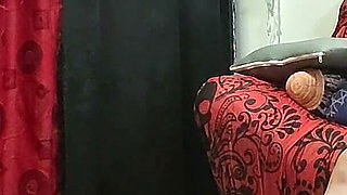 I Put on Some Sexy Lingerie for My Step-cousin so I Can Suck His