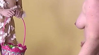 The Strip Freeze Game Loser Is Generously Coated in Honey