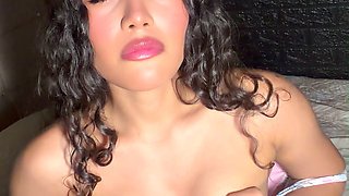 Samary Fucks Her Pussy With A Vibrator And Dildo