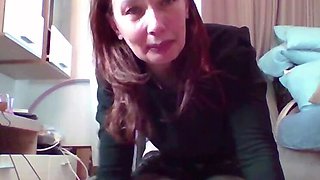 Nice MILF Shows Her Giant Asshole While Pissing at Home