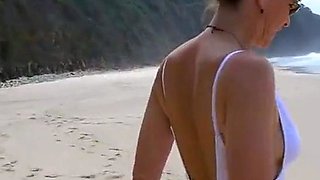 Sunbathing MILF Amateur Video