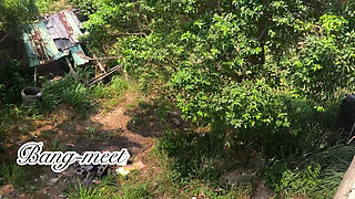 I Meet a Stranger in My Uncompleted Building