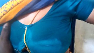 Very hot sex indian cooks aunty