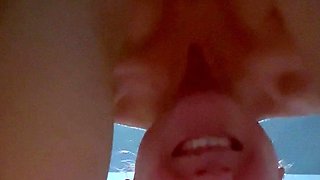 Horny Wet n Naked Gym Bunny Wants To Sit on Your Face