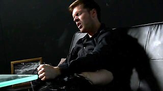 Tender Julie Silver's trimmed pussy clip