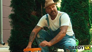 Daddy4k. gf helping him ease the agony