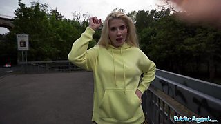 Inveigling Vanessa Hillz - vanessa hillz clip - Public Agent