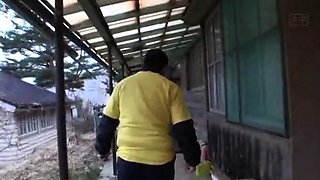 Cute Japanese teen Gives a Tedious Handjob