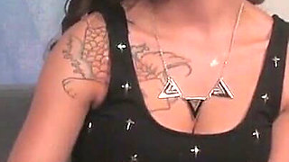 Tattooed Handjob Queen Sasha Foxx Makes You Explode