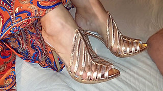 Selena's Feet Worship and Posing in Heels