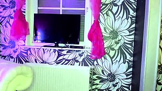 Hottest Amateur 19yo Blonde Teen going solo on Webcam