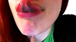 Beautiful Tongue - Amateur Pussy Webcam Solo