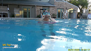 Som Under Water Fun with You Sexy Big Beauty Nurse Vicki