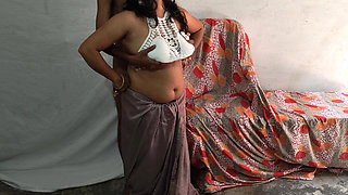 Hot Mature Indian Big Boobs Bhabhi Had Hot Romantic Sex with Her Skinny Devar and Cum Facial
