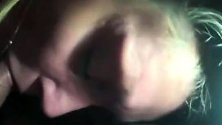 Maman Blonde S'amuse et Jouit