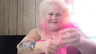 Pussy Powered Machine Got Her Cumming Inbetween