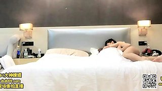 Beauty small tit amateur teen masturbating her shaved pussy