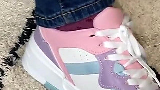Human Shoe Cleaner - He Has to Lick Legs That Demolish Him! - Dave Moon - Jennifer - Bbusting (licking)