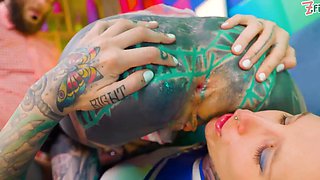 Wild tattooed females double anal – 2 schlongs vs 2 fuck-holes facial cumshot complete
