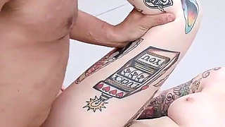 Nikki Zee Vs Will Pounder