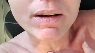 Julie Has a Very Strong Orgasm with Squirt