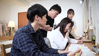 Japanese mommy getting her juicy asian pussy fingered