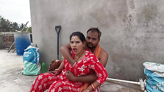 Jija ne apni sali ko chhat ka upper choda, Job sali dress sukhaa raha tha