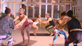 Yoga bang hetero version