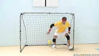 Babe with huge natural tits Carolyn Reese rammed by long wiener