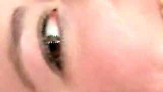 Skinny Brunette Babe Fingers Herself on Washing Machine to Climax