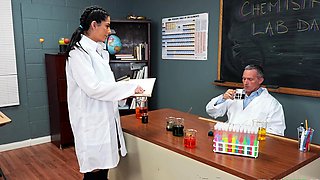 Younger college angel fingering her constricted pussy