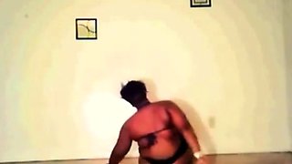 Black BBW Twerking on Webcam - Interracial Sensuality