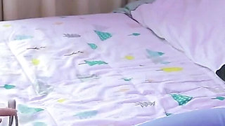 Hui13 - the Constraint of Skinny Jeans and White Socks