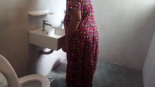 Chubby Aunty Hot Shower Nude Desi BBW Solo Bath