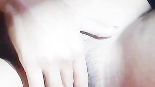I am fingfering my virgin tight pussy. Bangladeshi village College student self fingfering viral video.